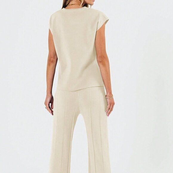 White Casual Women's Summer Solid Color Sleeveless Sweater Vest And Loose Knitte - Picture 3 of 6